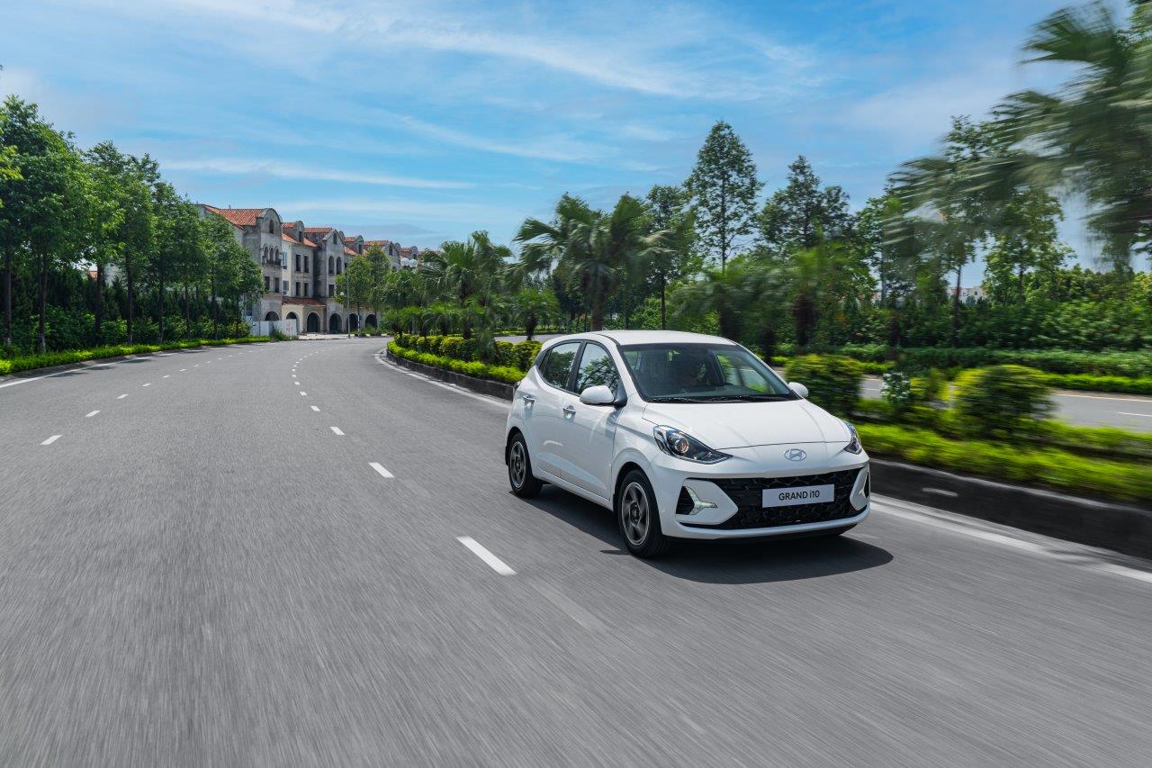 Ngoai that Grand i10 Hatchback 1